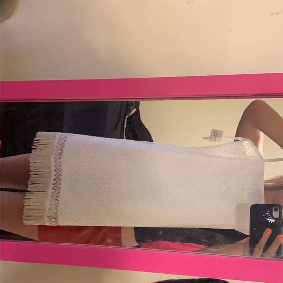 White short dress - Picture 2 of 4